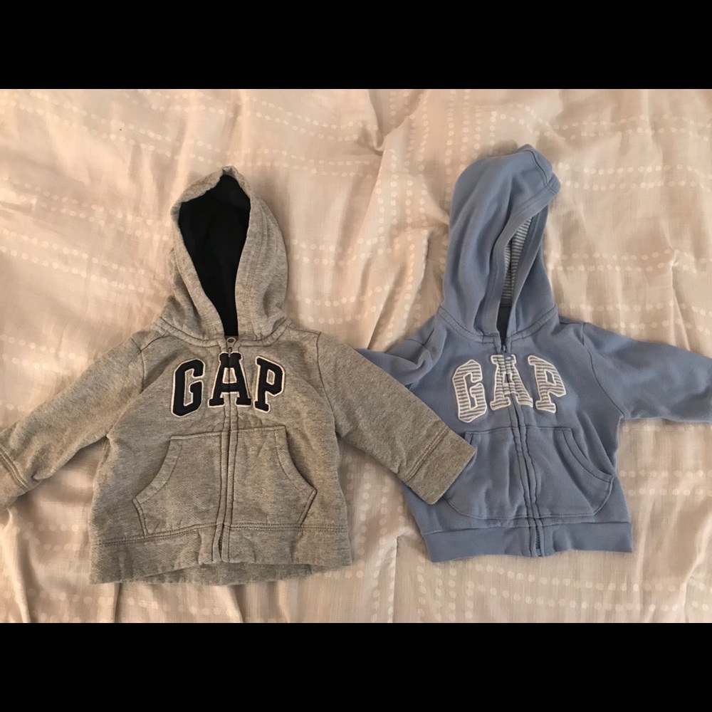 Gap 3-6 mo zip-up sweatshirts baby boy
